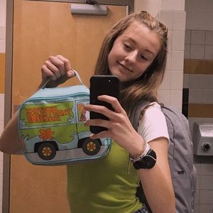 Meet your Posher, Lucy